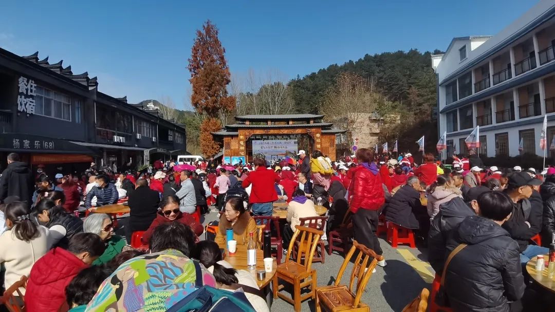 【 Media Focus 】 The Guifeng Mountain Scenic Area is very popular during the 2023 Hanging Pot and Cli